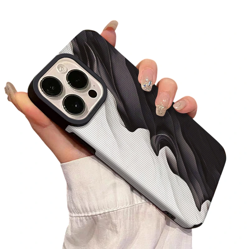 iPhone 13 Skal - Black and white waves